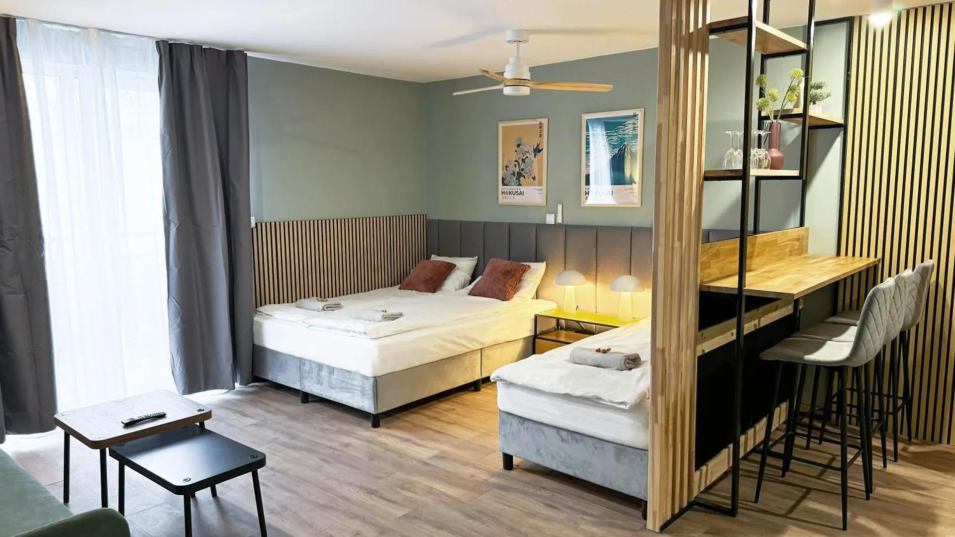 Green Studio With Balcony - Free Parking Warsaw